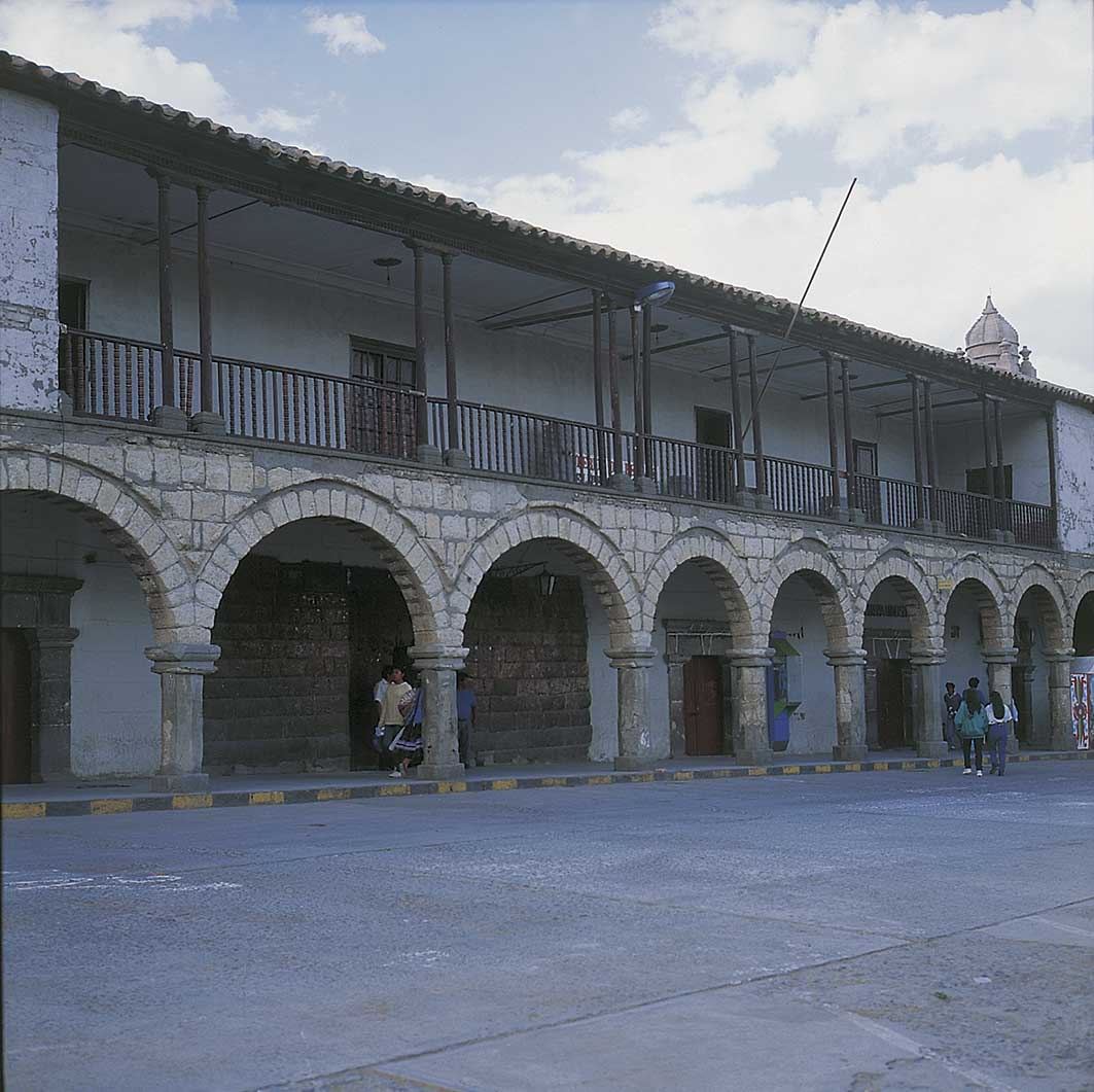 Detalle arquerías de la Casa Velarde