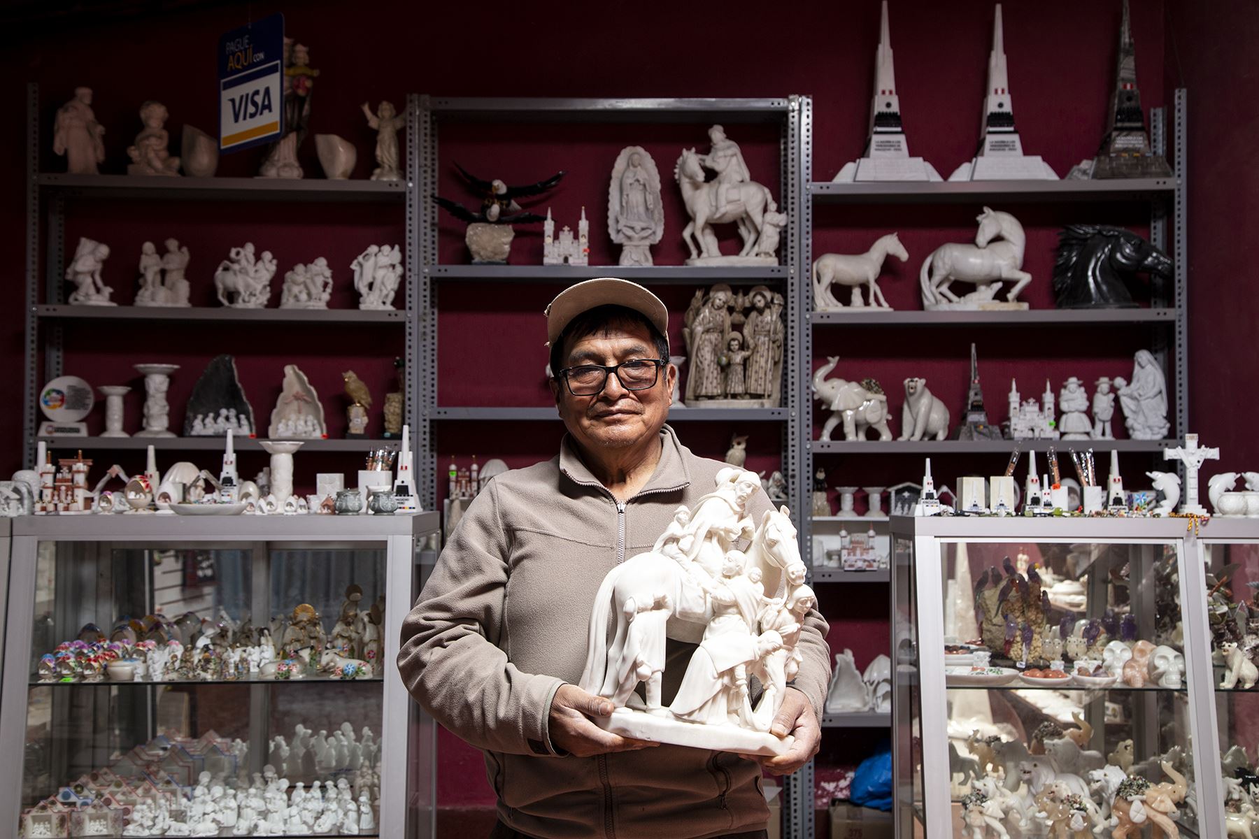 Artesanos-Benjamin Pizarro Lozano-guia-ayacucho-pikimachay