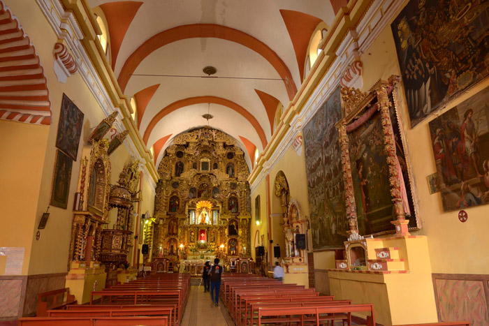 Nave central del templo de Santa Teresa ©Juan Puelles