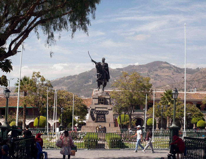 Plaza Mayor de Huamanga ©Antonio Escalante