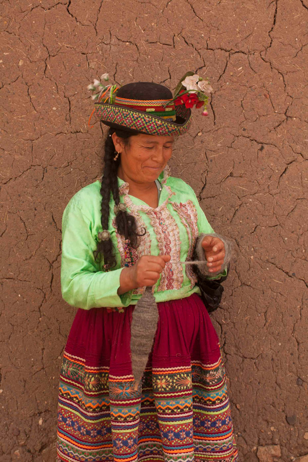 Artesana de Sarhua ©Antonio Escalante