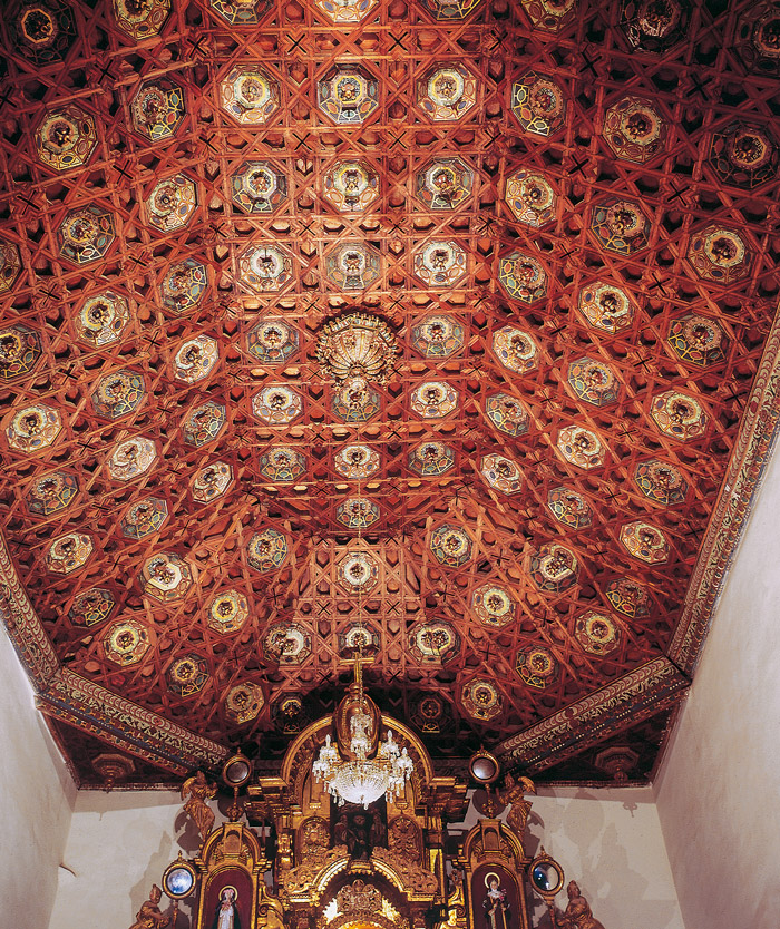 Detalle del techo de la Iglesia Santa Clara altar mayor de La Merced ©Wilfredo Loayza